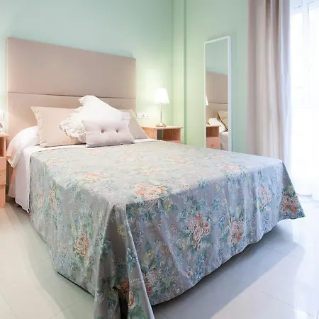Apartamentos San Lorenzo Seville Exterior photo